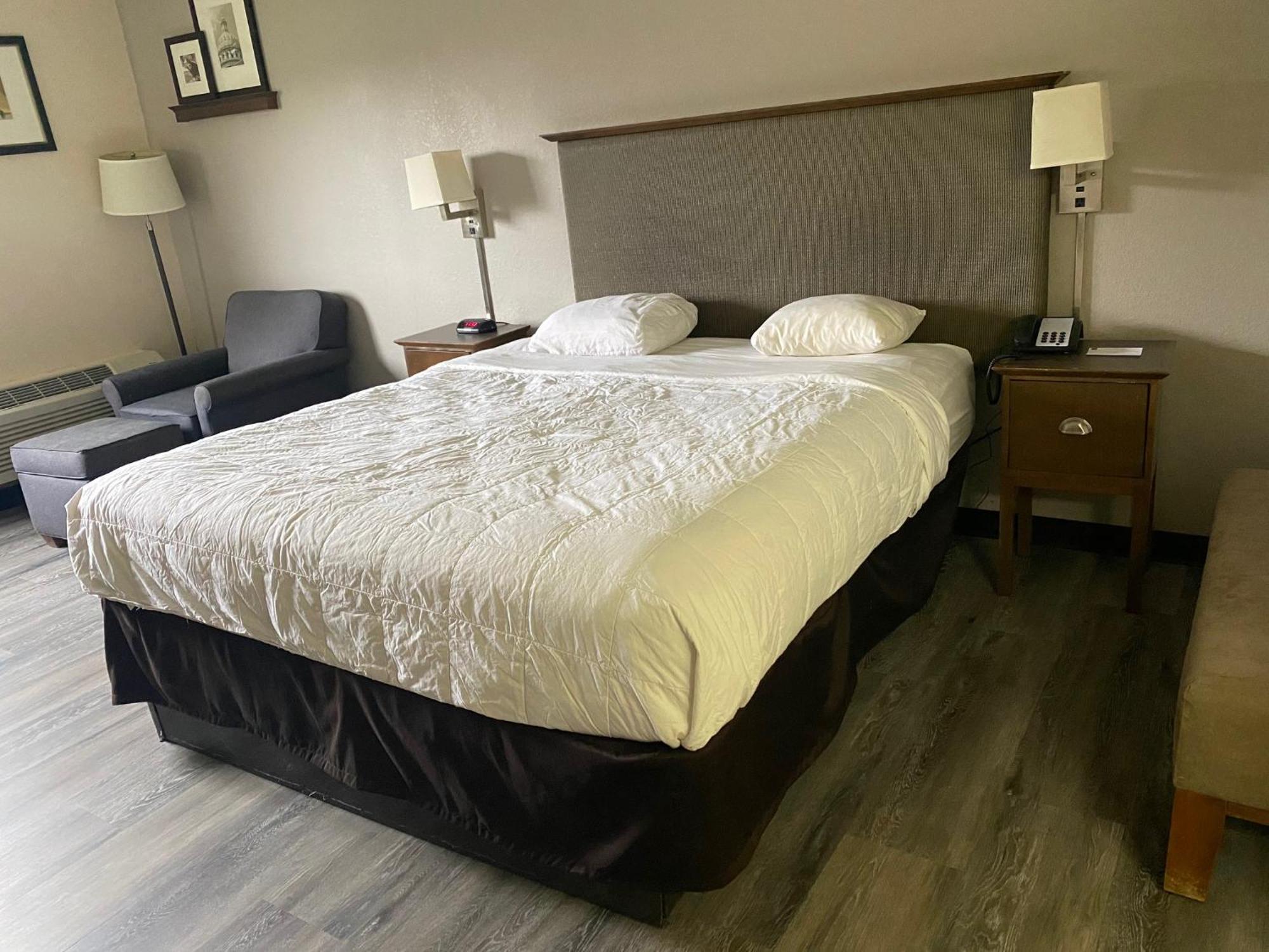 Motel 6 Rochester - Airport Экстерьер фото
